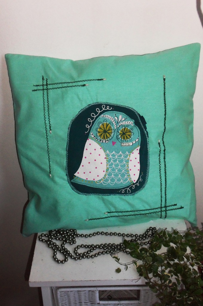 Decorative Cover For Pillows Owl - 17 X 17 Inch